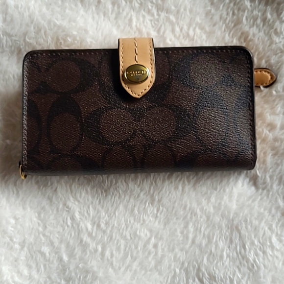 Coach Wallet - Picture 1 of 5